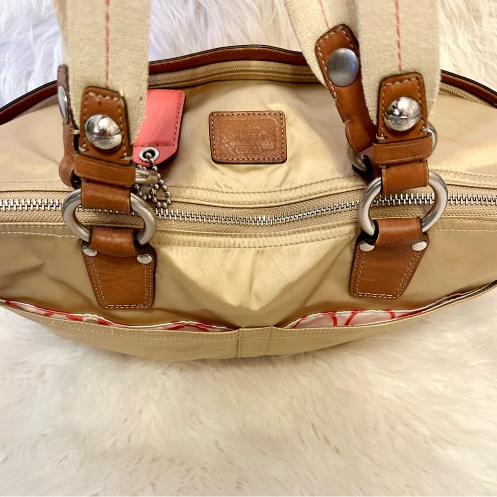 BEAUTIFUL COACH Hampton Tote - Picture 5 of 12